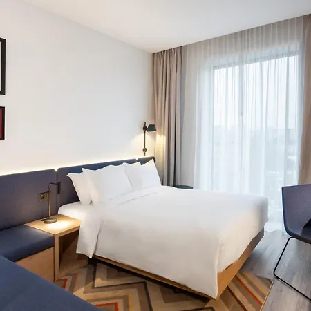 Готель Hampton By Hilton Таллінн