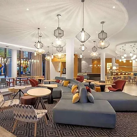 Hotell Hampton By Hilton 4*