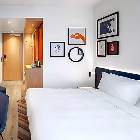 Hampton By Hilton Hotell