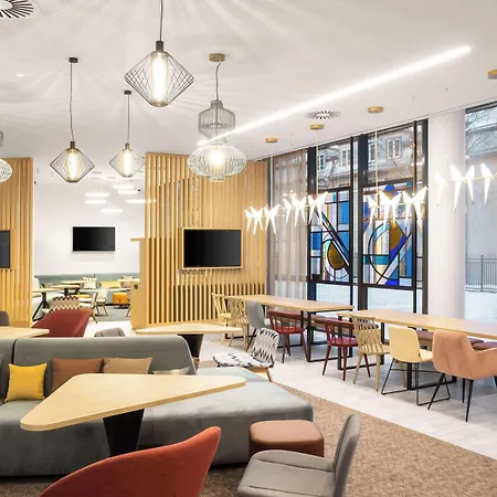 Hampton By Hilton Hotell 4*