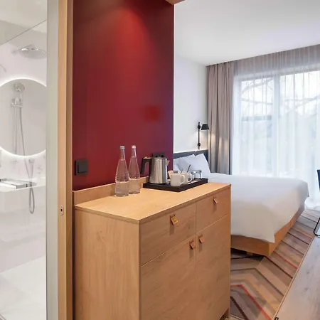 Hotell Hampton By Hilton 4*
