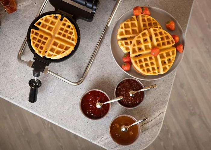 Hampton By Hilton Reval