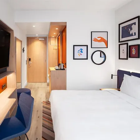 Hotel Hampton By Hilton 4*